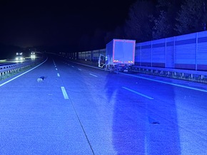 FW-ROW: Schwerer Verkehrsunfall mit brennendem Pkw