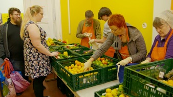ZDF: Der schwere Gang zur Tafel im Fokus der "ZDF.reportage" (FOTO)