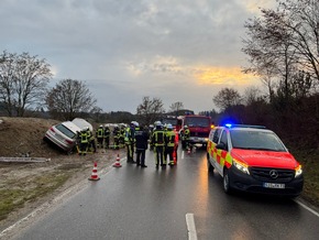 KFV Bodenseekreis: Verkehrsunfall: Feuerwehr befreit Fahrerin aus Zwangslage