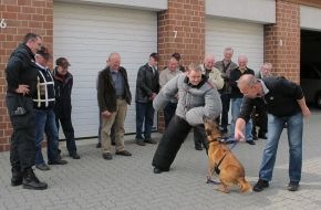 Polizeiinspektion Nienburg / Schaumburg: POL-NI: Warper Senioren zu Gast bei der Polizei