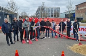 Vodafone GmbH: Gigabit-schnelles Internet für bis zu 13.000 Haushalte und Unternehmen: Glasfaser-Ausbau in Gummersbach heute gestartet