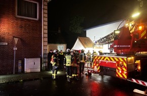 Kreisfeuerwehr Rotenburg (Wümme): FW-ROW: 3 Verletzte bei Brand in Zevener Mehrfamilienhaus