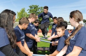 WHU - Otto Beisheim School of Management: Partnerschaft mit Laureus: MBA-Studierende der WHU sammeln Spenden für soziale Sportprogramme