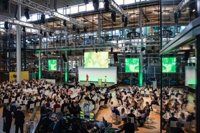 Unternehmerpreis 2025 verliehen – Frank Schwarz erstmals in der Jury: SLG-Geschäftsführer würdigt unternehmerische Verantwortung im Freistaat