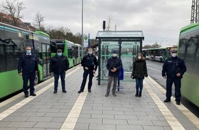 Polizeipräsidium Osthessen: POL-OH: Unfall mit Fahrrad - Zusammenstoß - Corona-Kontrollen im ÖPNV