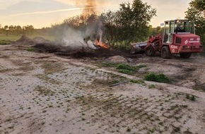 Freiwillige Feuerwehr Gemeinde Schiffdorf: FFW Schiffdorf: Lagerfeuer löst Feuerwehreinsatz aus