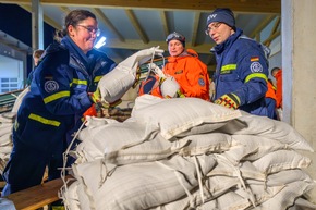 THW Bayern: Jahrhunderthochwasser in Bayern: Emotionaler Rückblick des THW Einsatzes