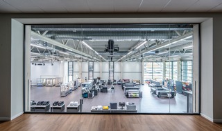 Er&ouml;ffnung Epson Experience Center: Zukunftstechnologien auf 2.600 Quadratmetern