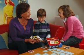 Ravensburger Verlag GmbH: memory® ist das Spiel, bei dem Kinder (fast) immer ihre Eltern besiegen / Der Klassiker feiert im Jahr 2009 seinen 50. Geburtstag mit einer besonderen Jubiläumsedition