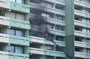 Kreisfeuerwehrverband Main-Taunus e.V.: Feuerwehr MTK: Wohnungsbrand in Hochhaus der Hochheimer Weststadt - Keine Verletzten