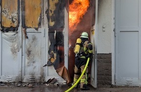 Feuerwehr Essen: FW-E: Internationaler Tag der Feuerwehrleute - Feuerwehr Essen im Einsatz