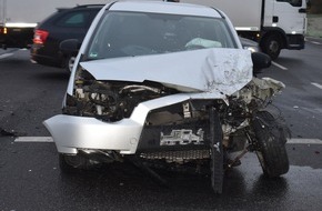 Polizei Mönchengladbach: POL-MG: Nachtrag zu "Abbiegeunfall: Autofahrerin schwer verletzt"
