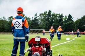 FW-NE: Leistungsspangenabnahme der Jugendfeuerwehren aus NRW in Kaarst