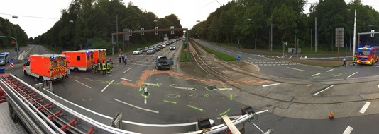 Feuerwehr Bochum: FW-BO: Verkehrsunfall Harpener Hellweg