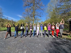 Ferienpark Am Birnbaumteich: Feuer-Moon-Yoga im Jungbrunnen Yoga Retreat mit Yoga-Lehrerin Jane Uhlig