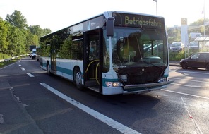 Kreispolizeibehörde Olpe: POL-OE: Drei Verletzte bei Verkehrsunfall