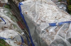 Polizeiinspektion Nienburg / Schaumburg: POL-NI: Große Mengen Asbest im Staatsforst entsorgt - Zeugenhinweise erhofft