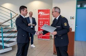 Feuerwehr Stuttgart: FW Stuttgart: Traumberufe bei der Feuerwehr Stuttgart: Stellenausschreibungen und Bef&ouml;rderungen