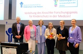 Kroschke Kinderstiftung: Väterforschung: Die Deutsche Gesellschaft für Kinderschutz in der Medizin vergibt den zweiten Kroschke Forschungspreis für Kinderschutz in der Medizin an PD Dr. Pawils und Dr. Metzner-Guczka am UKE