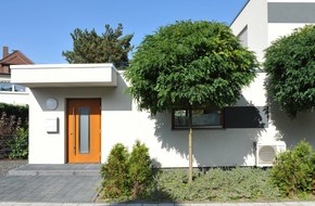 Panasonic Deutschland: Kostenloses Energiereservoir: Wärme aus der Luft / Die Preise für Öl und Gas steigen / Die Luft-/Wasser-Wärmepumpe als Alternative zum klassischen Heizkessel wird so immer interessanter (BILD)