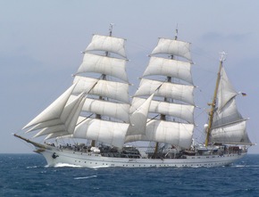 Deutsche Marine - Bilder der Woche: Auf &quot;Zeitreise&quot; mit der &quot;Gorch Fock&quot;