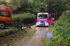 Feuerwehr Erkrath: FW-ME: Tanklastzug droht abzurutschen