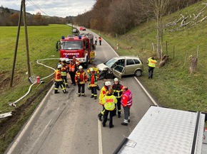 KFV Bodenseekreis: L204: Verkehrsunfall zwischen LKW und PKW - Fahrer eingeklemmt