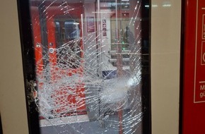 Bundespolizeiinspektion Kaiserslautern: BPOL-KL: Züge mit Steinen beworfen - Zeugenaufruf