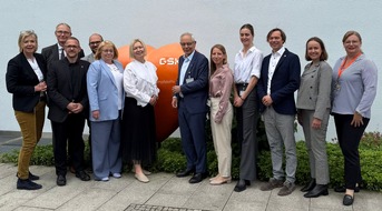 IGBCE Nordost: Gewerkschaftschef Michael Vassiliadis besucht GSK und Globalfoundries  Chemie mit Zukunft in Dresden/Sachsen