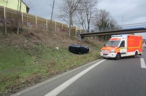 Feuerwehr Mülheim an der Ruhr: FW-MH: Verkehrsunfall auf der BAB 40