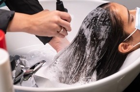 L'ORÉAL Austria, Germany, Switzerland: CES 2021: L'Oréal stellt L'Oréal Water Saver vor, eine nachhaltige Haarpflege-Technologie für den Salon und zuhause