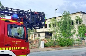 Feuerwehr Detmold: FW-DT: Unklare Rauchentwicklung - zwei Personen gerettet