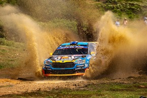 Rallye Italien Sardinien: überraschender WRC2-Heimsieg für italienische Škoda Fabia RS Rally2-Crew