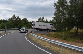 Polizeiinspektion Emsland/Grafschaft Bentheim: POL-EL: Meppen - Sattelzug festgefahren