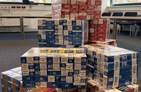 Hauptzollamt Hamburg: HZA-HH: Versteck an Bord: Hamburger Zoll stoppt Zigarettenschmuggel