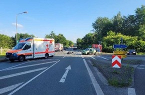 Polizeiinspektion Nienburg / Schaumburg: POL-NI: Bückeburg - Verkehrsunfall mit zwei schwer und einer leicht verletzten Person