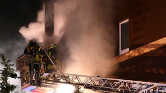 Feuerwehr Dortmund: FW-DO: Feuer im Restaurant in Menglinghausen / Gute Nachbarschaft sorgt für die Rettung von Menschenleben
