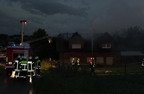 Polizeidirektion Mayen: POL-PDMY: Dachstuhlbrand durch Blitzeinschlag