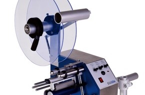 Alcast GmbH: Die neue kompakte Etikettiermaschine