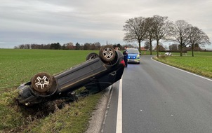 Polizei Bielefeld: POL-BI: Pkw überschlägt sich in Linkskurve