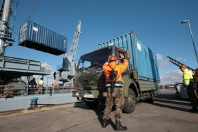 Deutsche Marine - Bilder der Woche: Gemeinsam mehr erreichen - Die Marine bei einer Verlade- und Transportübung mit der Streitkräftebasis