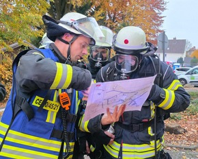 FW Celle: Feuer in Kinderklinik und Verkehrsunfall - die Celler Feuerwehr übte heute den Ernstfall im AKH und auf dem Wilhelm-Heinichen-Ring!
