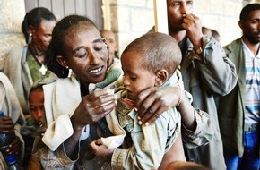 Licht für die Welt: Nahezu 6 Millionen Menschen vor Blindheit durch Trachom bewahrt - BILD