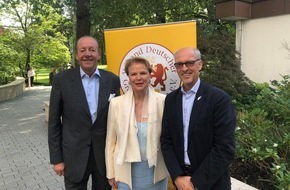 Verband Deutscher Großbäckereien e.V.: Präsidiumswahlen beim Verband Deutscher Großbäckereien e.V. / Prof. Dr. Ulrike Detmers als Präsidentin wiedergewählt / Auch die Vizepräsidenten Holthausen und Heberer im Amt bestätigt