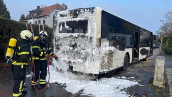 Feuerwehr Witten: FW Witten: Schulbus fängt Feuer