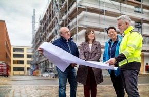 Helios Gesundheit: Erweiterungsbau setzt neue Maßstäbe für Geburtshilfe und OP-Medizin