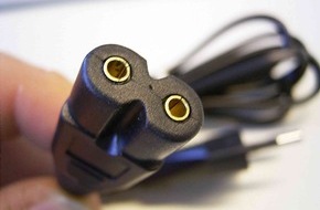 VDE Verb. der Elektrotechnik Elektronik Informationstechnik: Der VDE warnt vor fehlerhaften Geräteanschlussleitungen