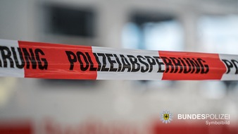 Bundespolizeidirektion München: Bundespolizeidirektion München: Einsteigeunfall am S-Bahn Haltepunkt / Bundespolizei muss Schaulustige zurückhalten
