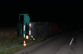 Polizeidirektion Bad Segeberg: POL-SE: Hartenholm - Unfall mit Gefahrgut-Lkw
