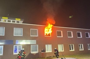 Kreisfeuerwehr Rotenburg (Wümme): FW-ROW: Nächtlicher Zimmerbrand am Rotenburger Flugplatz